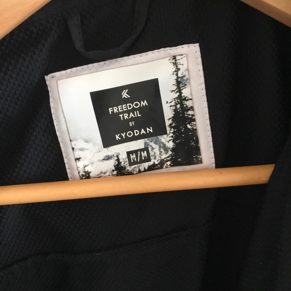 🏔 Freedom Trail by Kyodan Women’s Black Jacket 🏔 - Picture 4 of 6